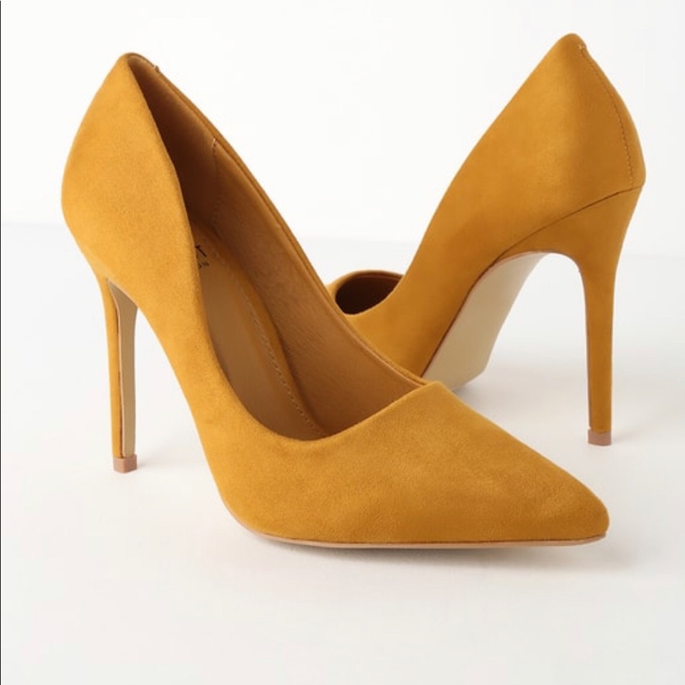 NWOT Beast Fashion Mustard Suede Heels